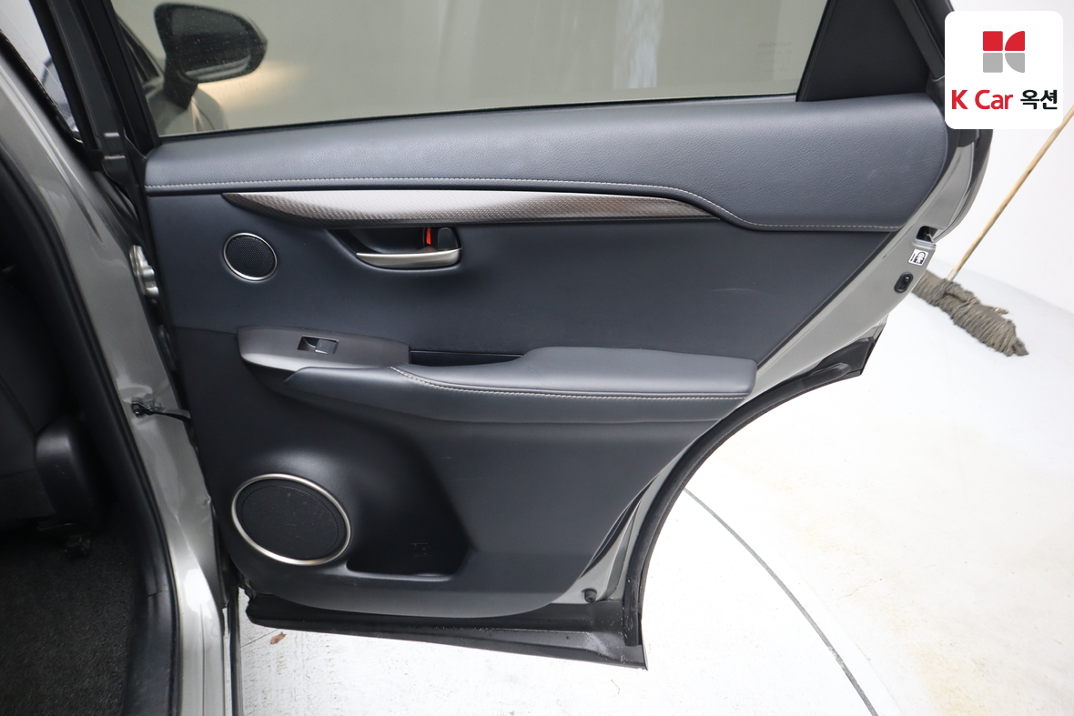 لكزس أخرى 2015 - صورة 30