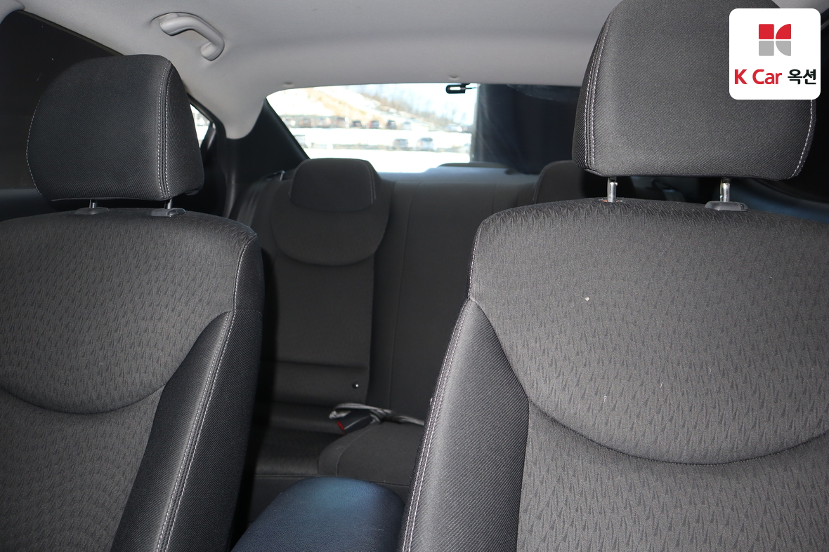 Hyundai Elantra 2011 - Image 17