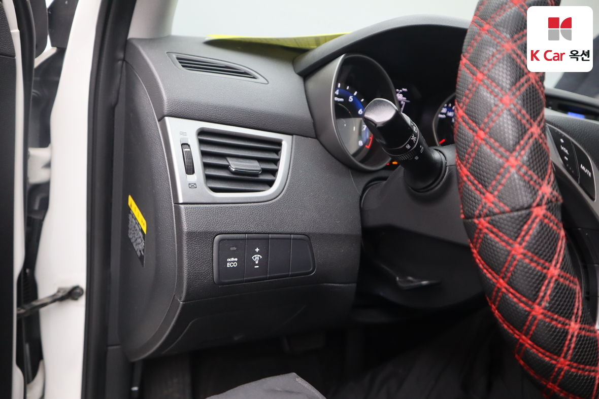 Hyundai Elantra 2011 - Image 9