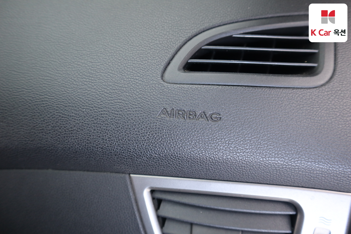 Hyundai Elantra 2011 - Image 29