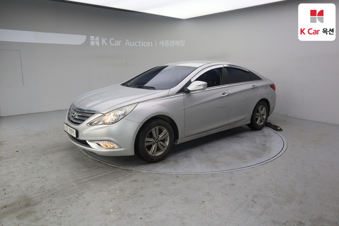 Hyundai Sonata 2013 - Image 1