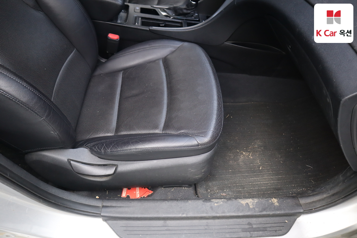 Hyundai Sonata 2013 - Image 28