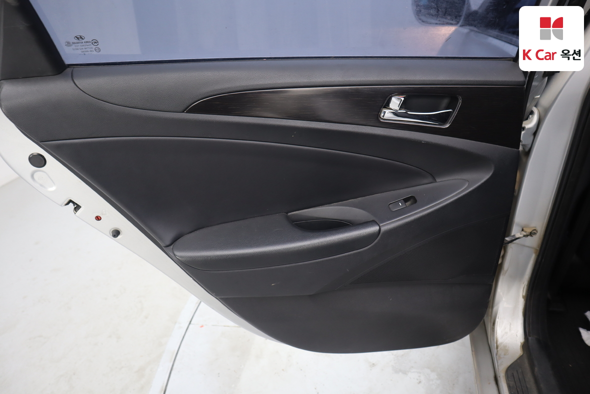 Hyundai Sonata 2013 - Image 21