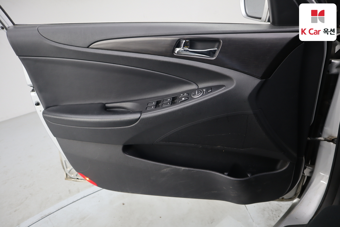 Hyundai Sonata 2013 - Image 8