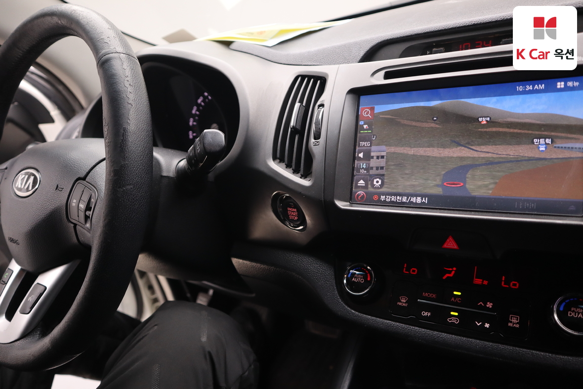 Kia Sportage 2012 - Image 11