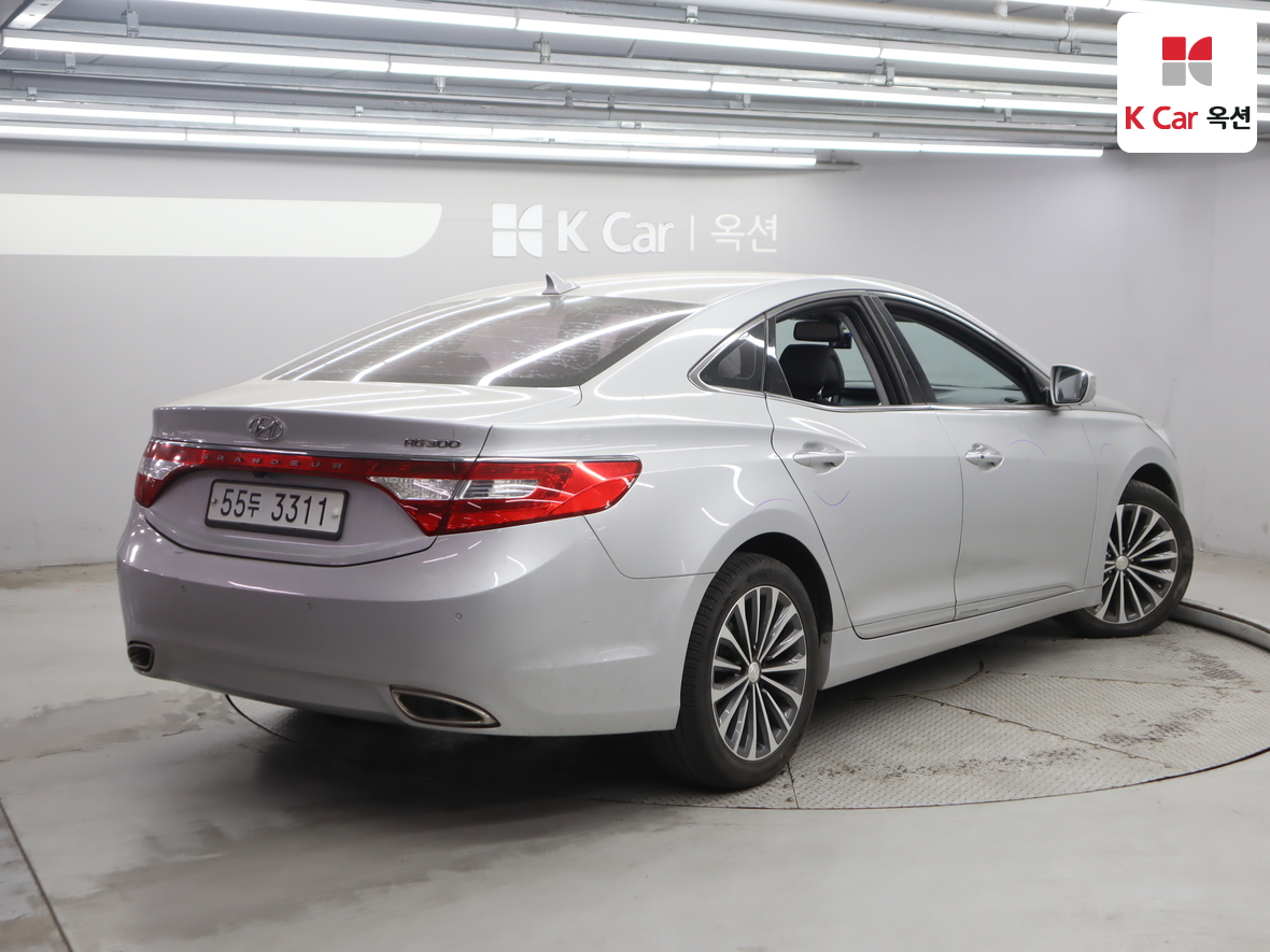 Hyundai AZERA 2014 - Image 2