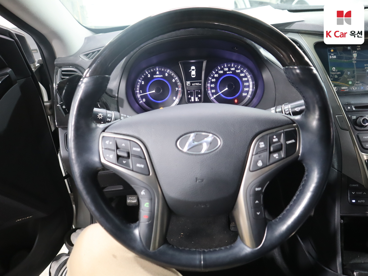 Hyundai AZERA 2014 - Image 10