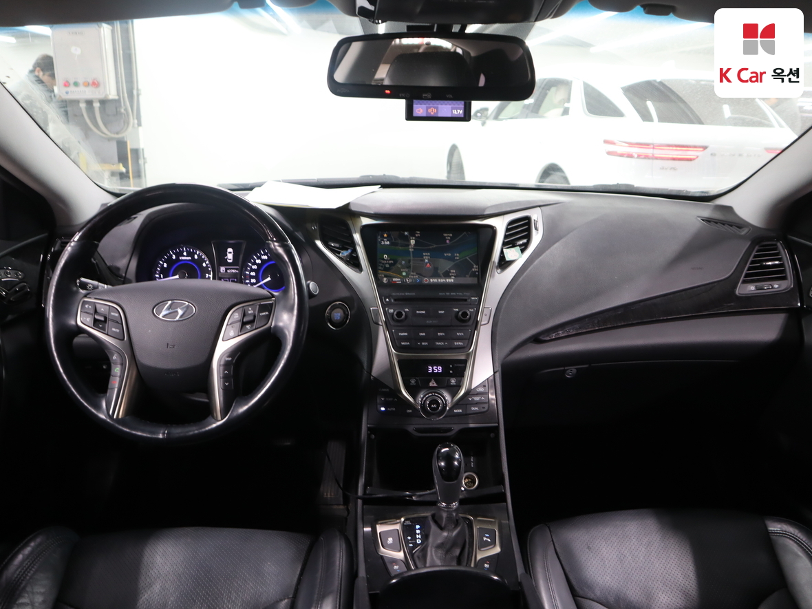 Hyundai AZERA 2014 - Image 3