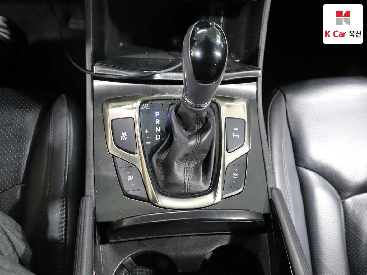 Hyundai AZERA 2014 - Image 16