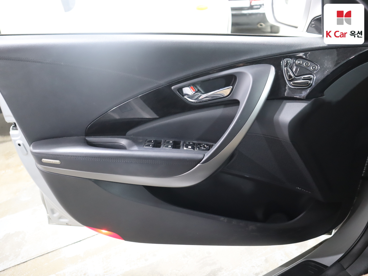 Hyundai AZERA 2014 - Image 8