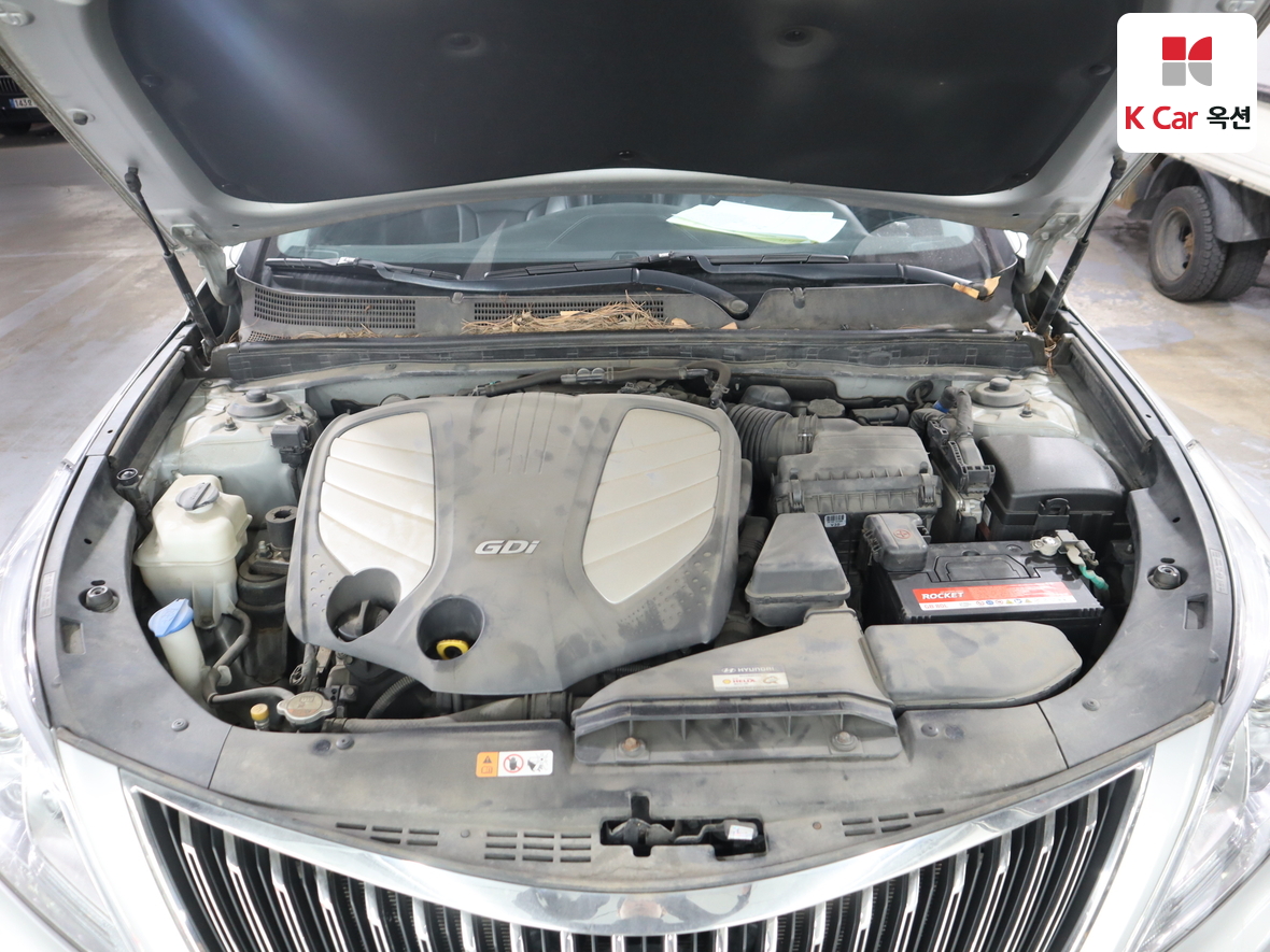 Hyundai AZERA 2014 - Image 32