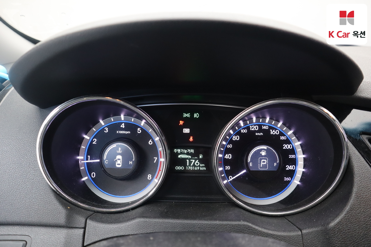 Hyundai Sonata 2010 - Image 5