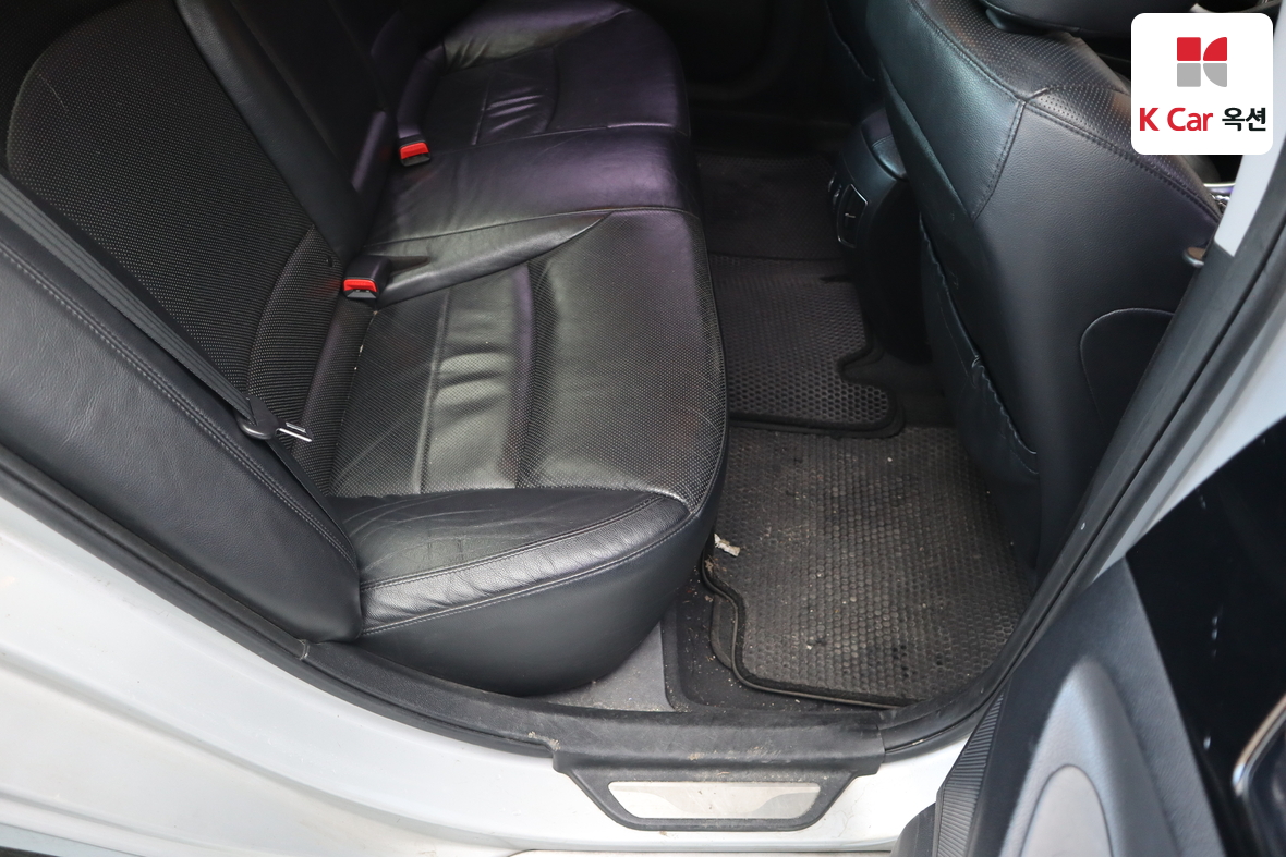 Hyundai Sonata 2010 - Image 27