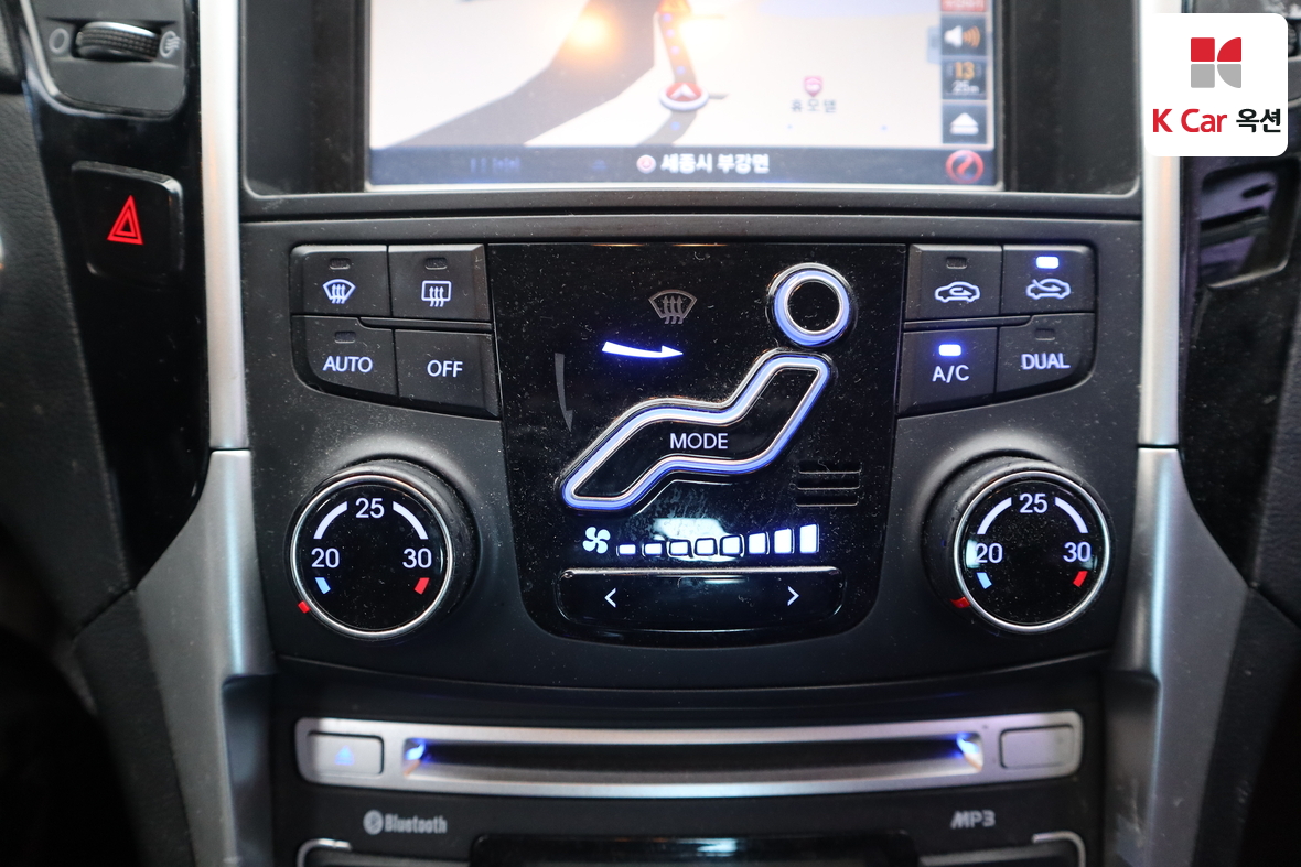 Hyundai Sonata 2010 - Image 14