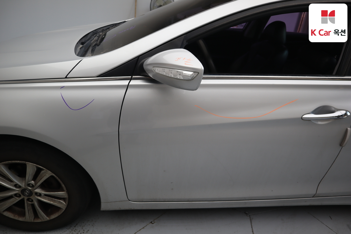 Hyundai Sonata 2010 - Image 38