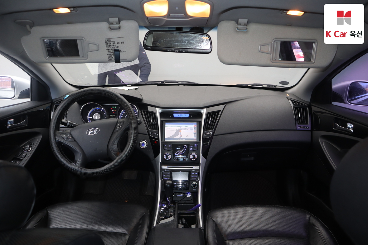 Hyundai Sonata 2010 - Image 3