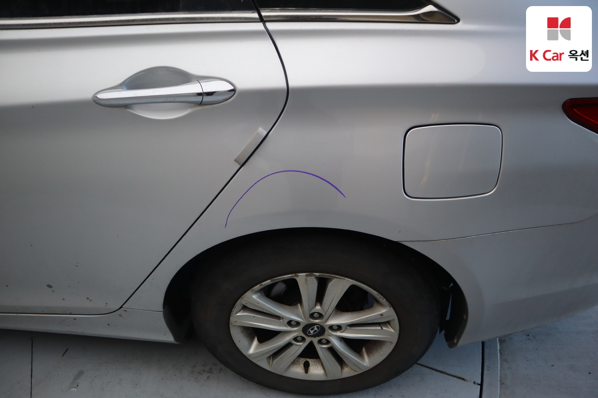 Hyundai Sonata 2010 - Image 40