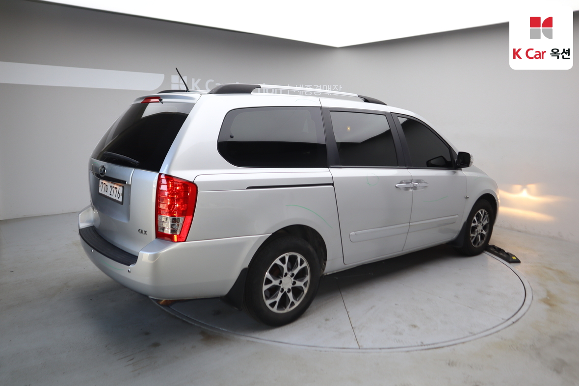 كيا كارنيفال 2013 - صورة 2