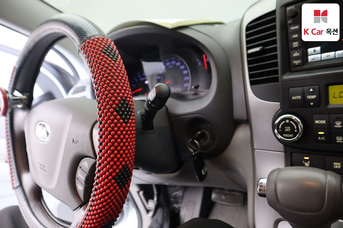 كيا كارنيفال 2013 - صورة 11