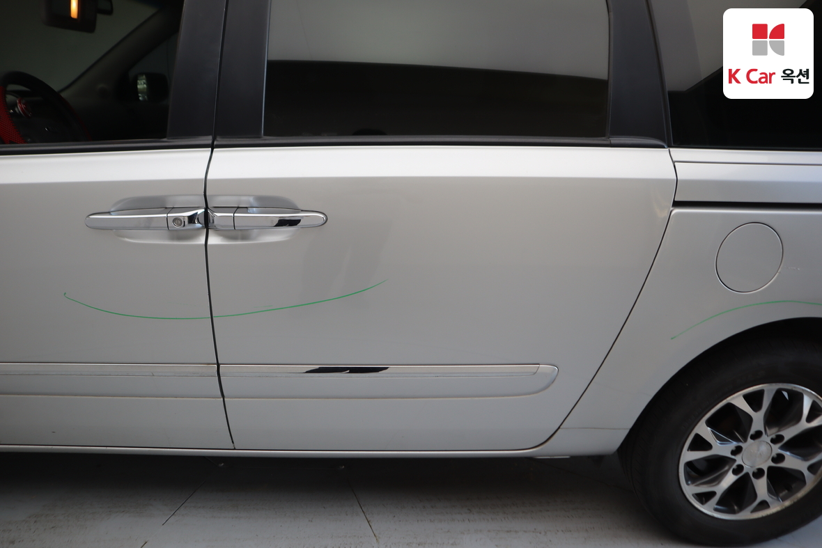 كيا كارنيفال 2013 - صورة 40