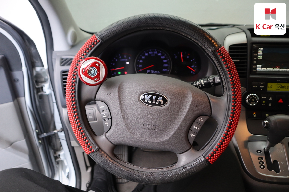 كيا كارنيفال 2013 - صورة 10