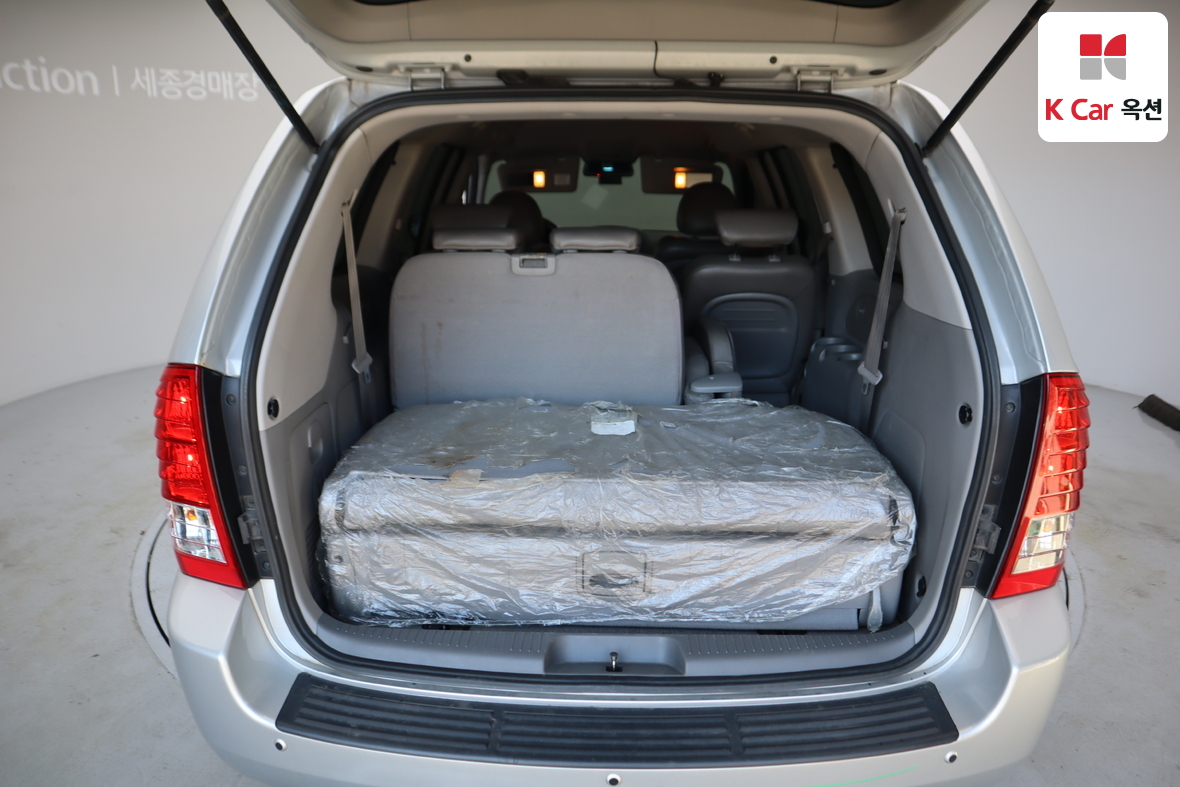 كيا كارنيفال 2013 - صورة 24