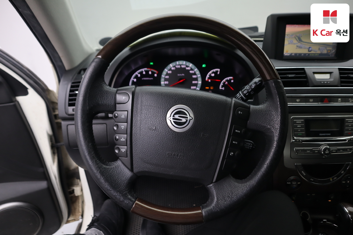 KG Mobility Rexton 2013 - Image 10