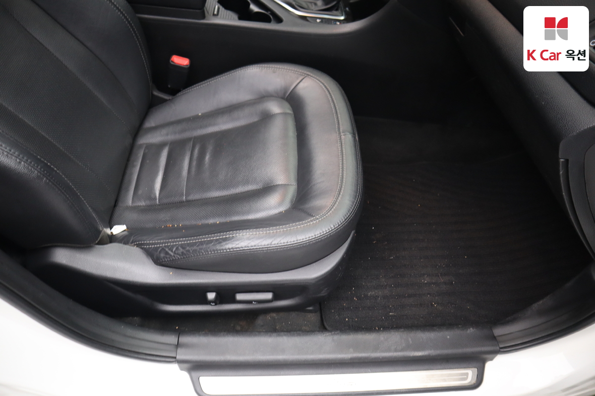 Kia K5 2013 - Image 30