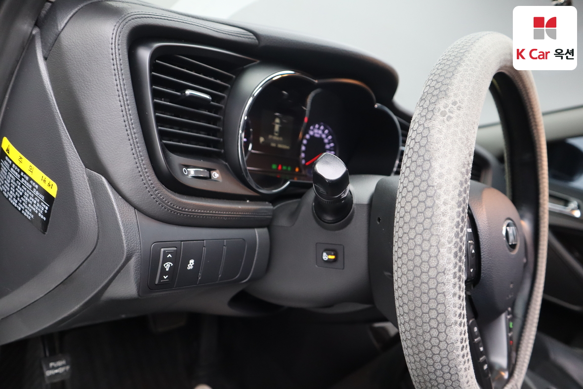 Kia K5 2013 - Image 9