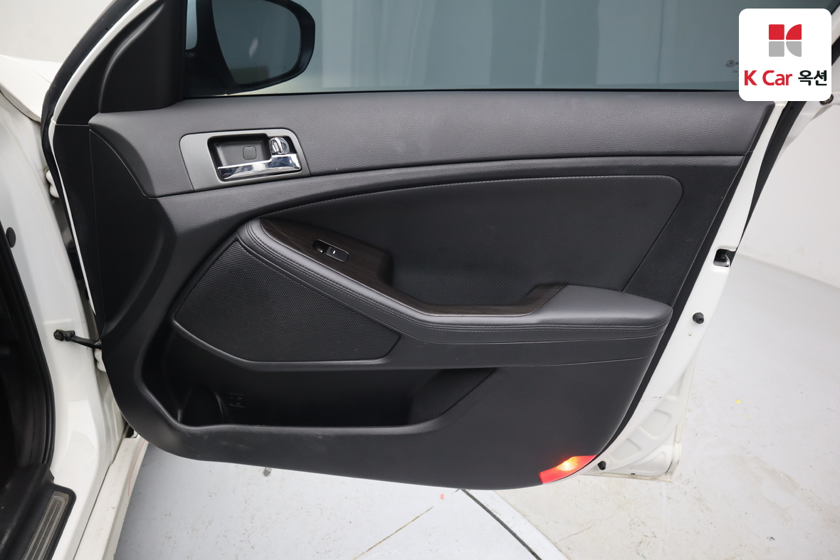 Kia K5 2013 - Image 29