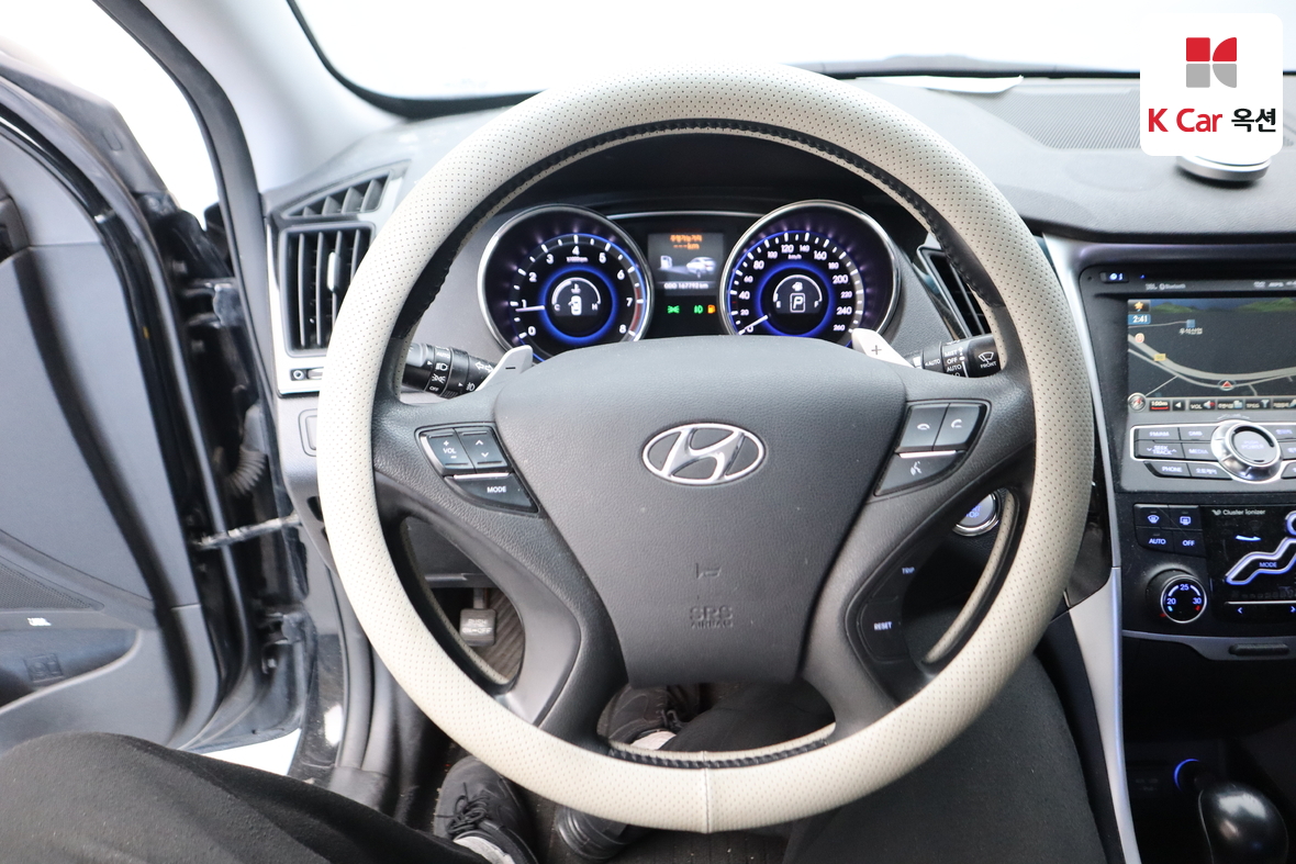 Hyundai Sonata 2011 - Image 10