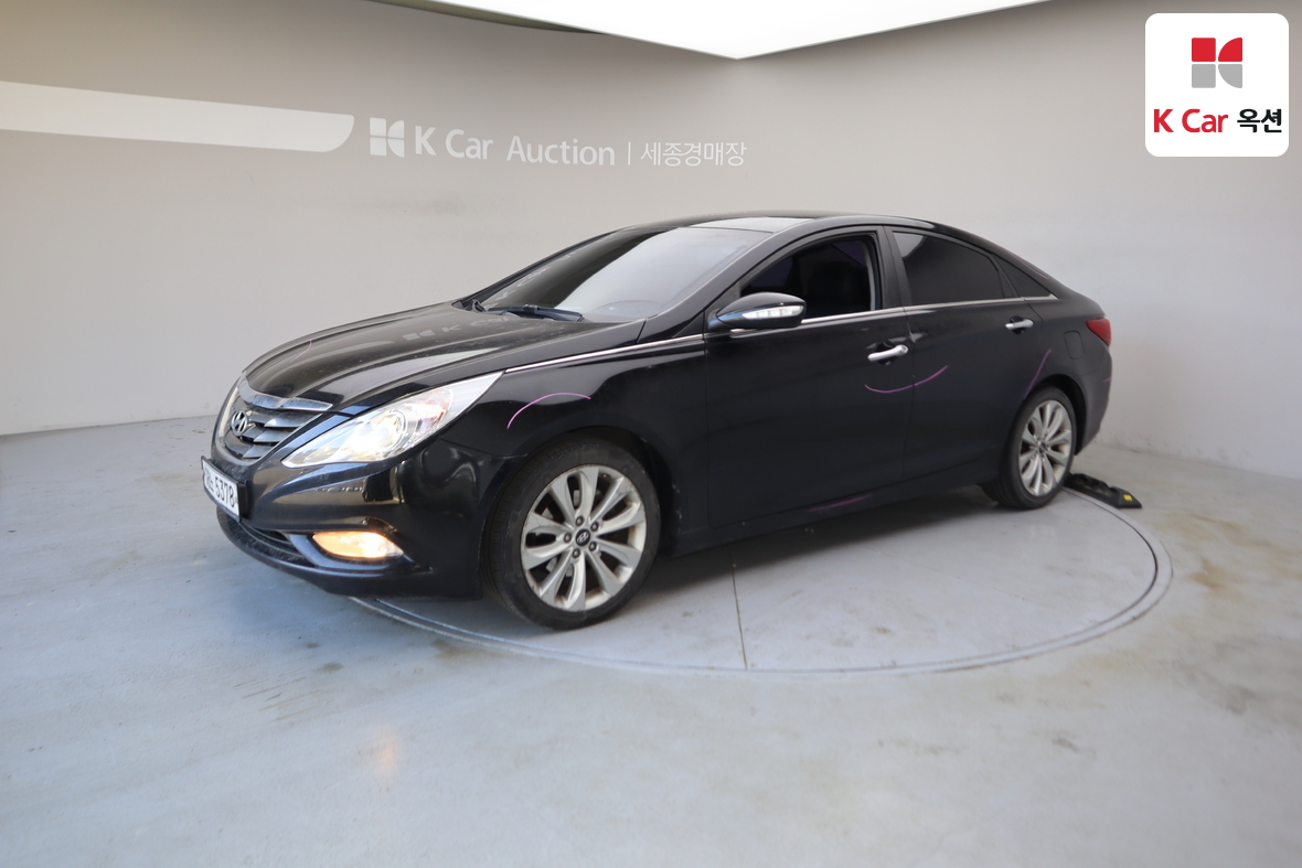 Hyundai Sonata 2011 - Image 1