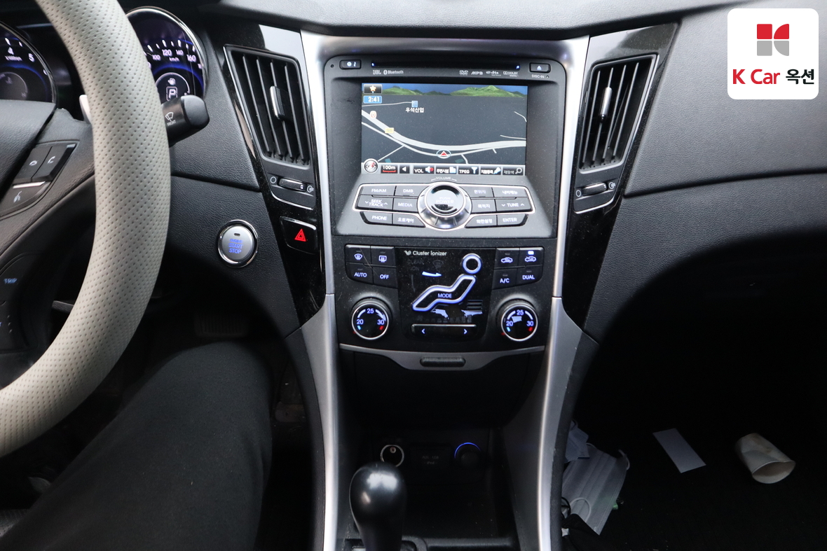 Hyundai Sonata 2011 - Image 6