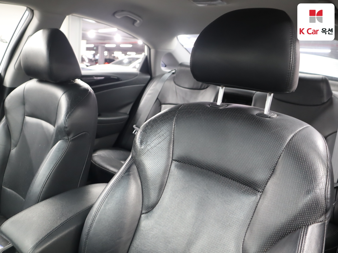 هيونداي سوناتا 2010 - صورة 18