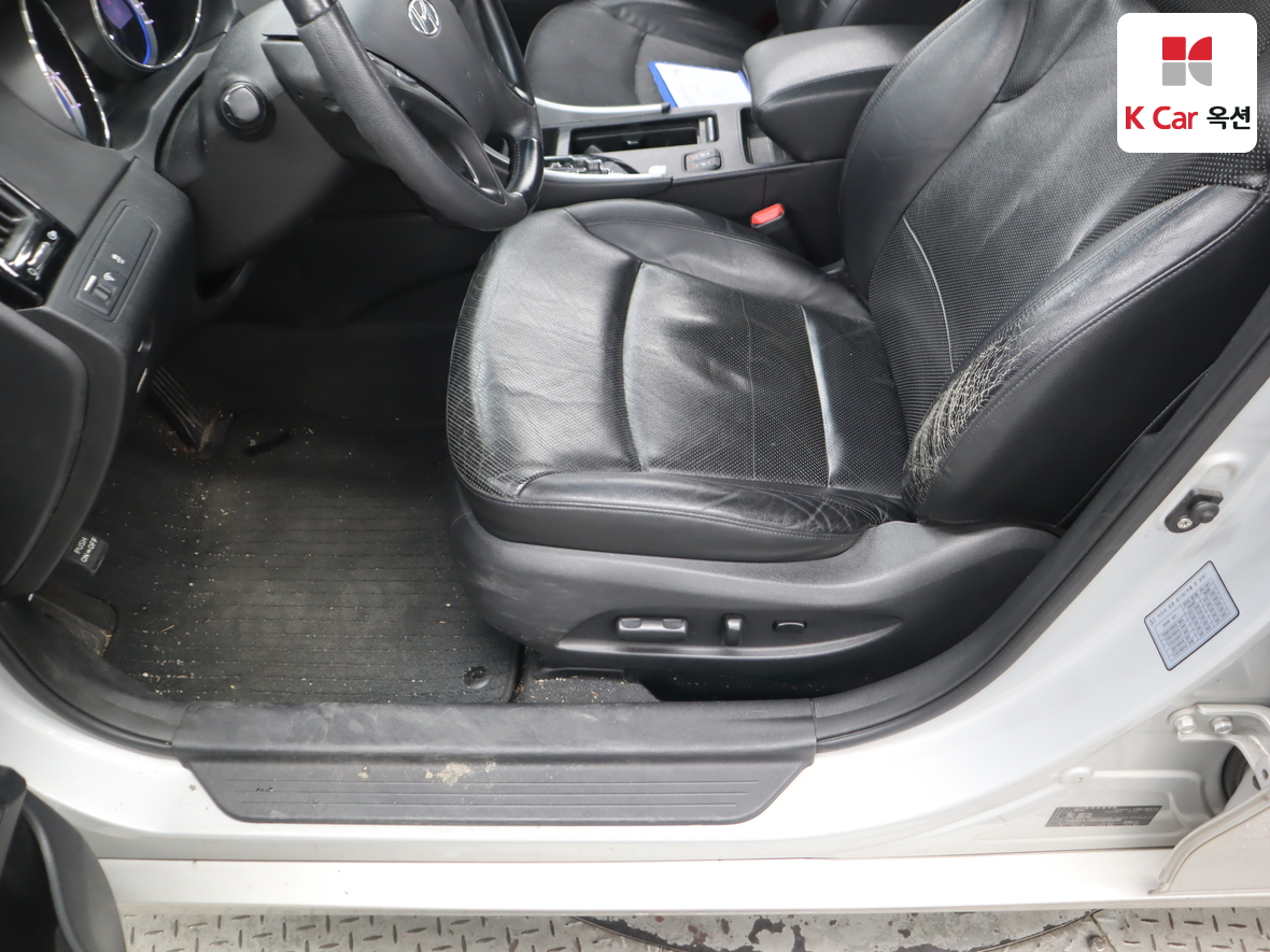 هيونداي سوناتا 2010 - صورة 17