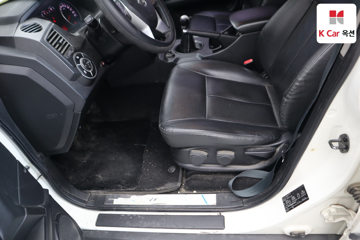 KG Mobility Korando Sports 2016 - Image 20