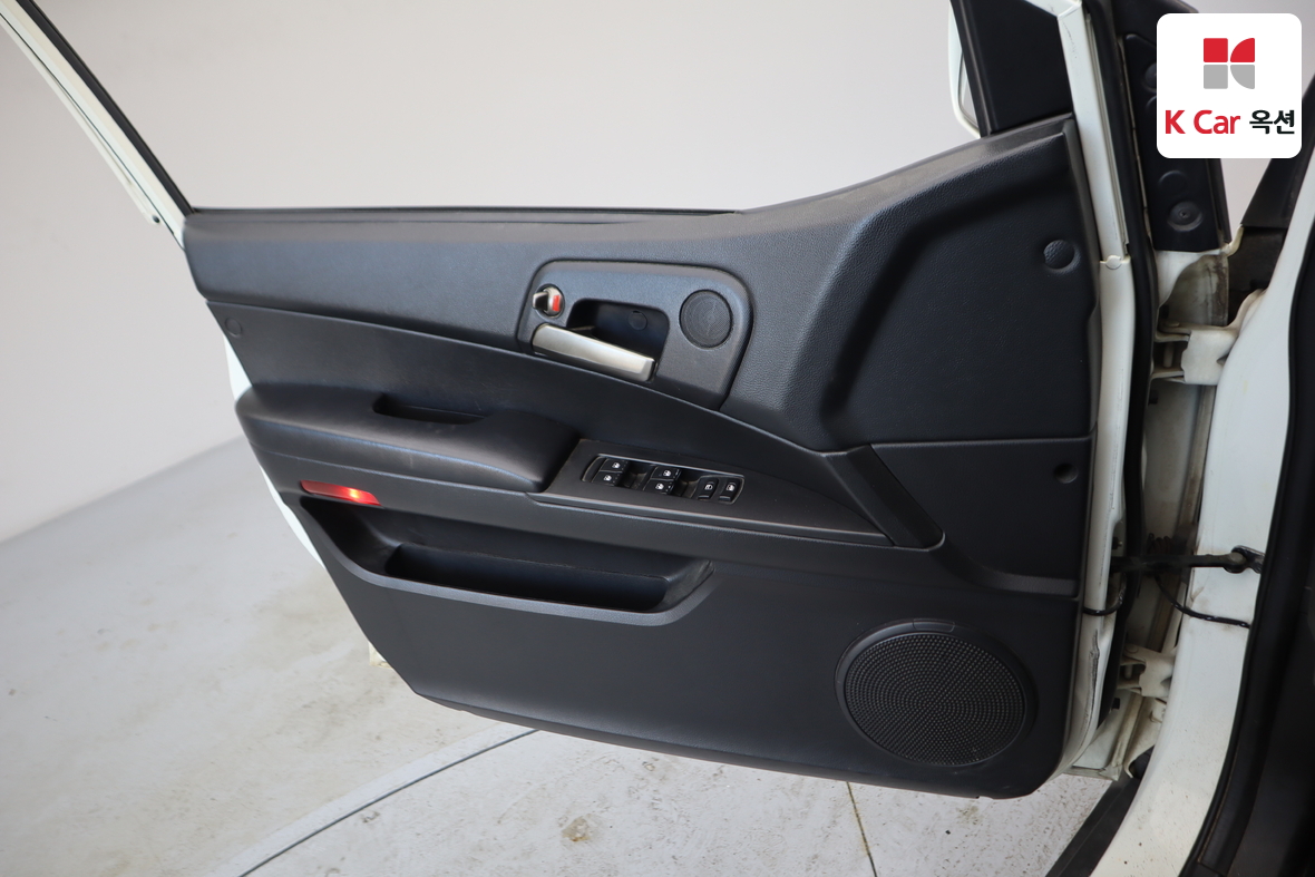 KG Mobility Korando Sports 2016 - Image 8