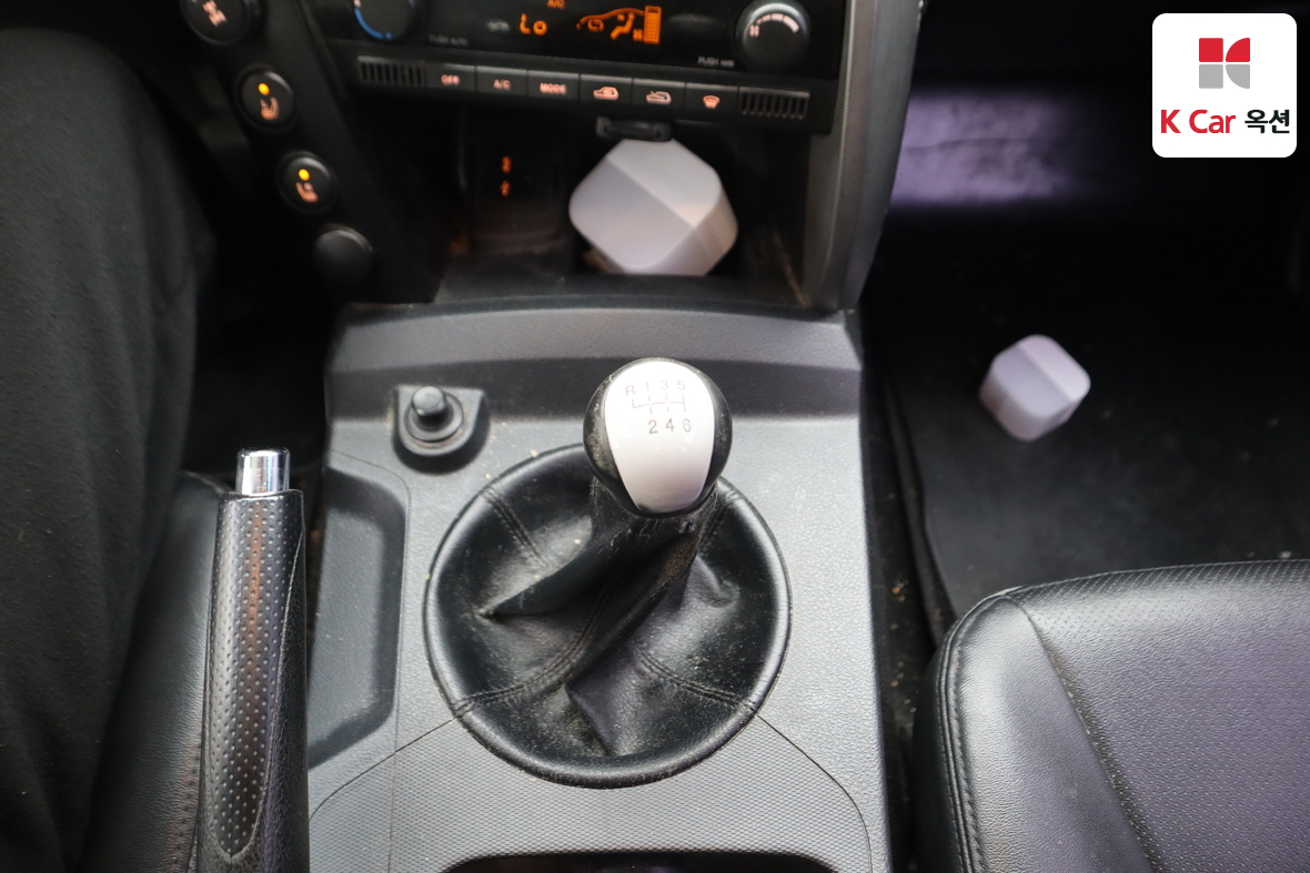 KG Mobility Korando Sports 2016 - Image 17