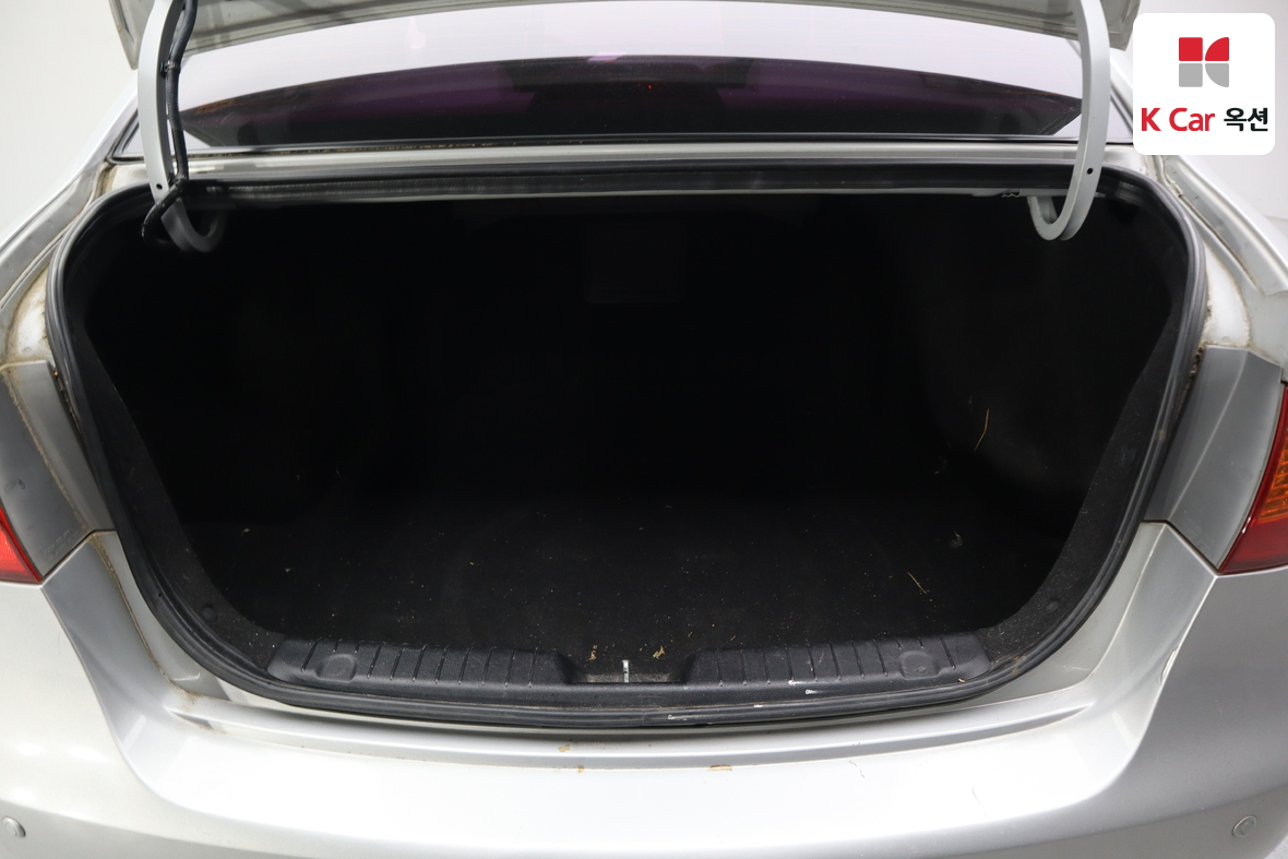 Hyundai Elantra 2009 - Image 24