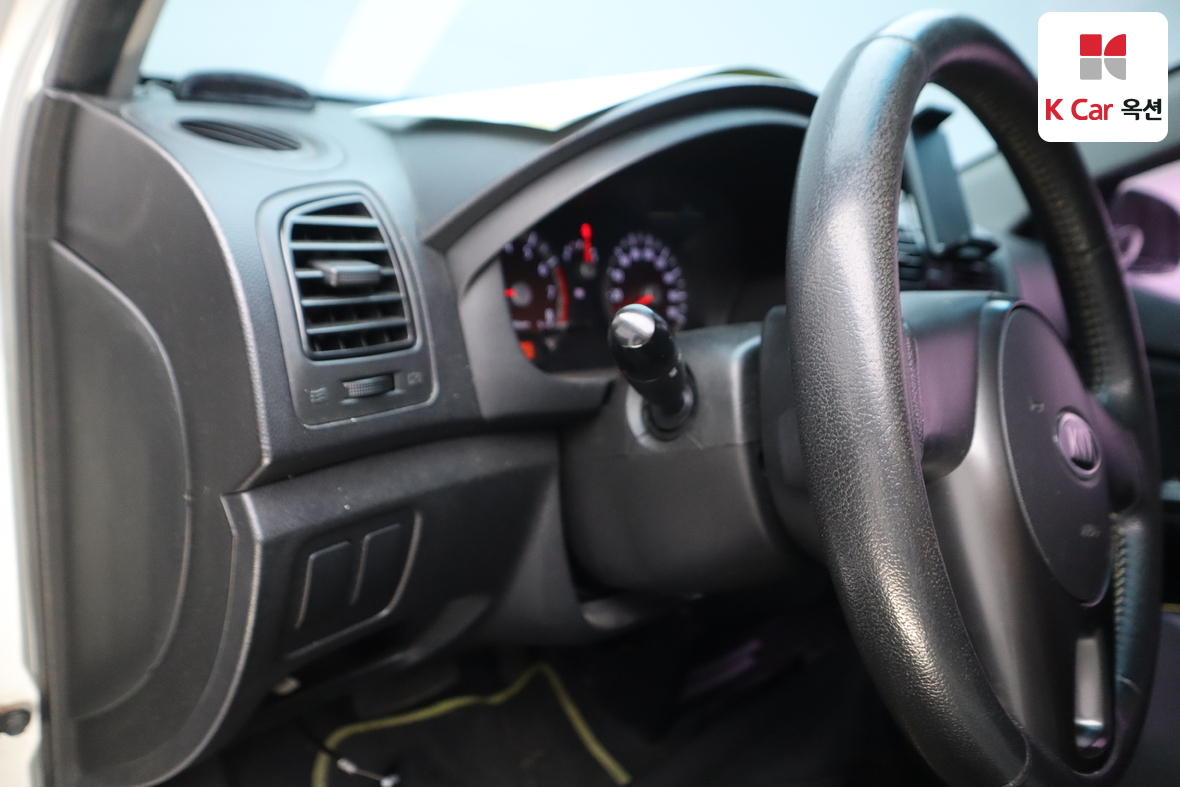 Kia Morning 2011 - Image 9