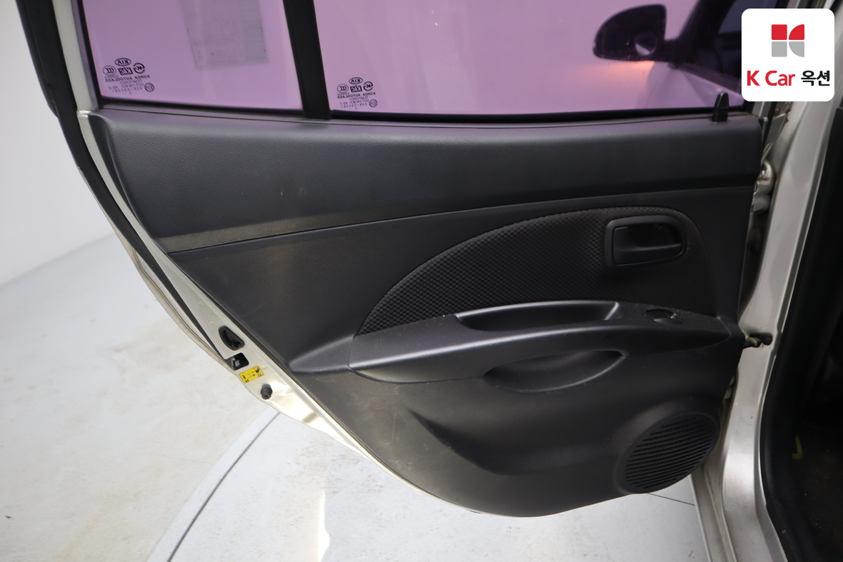 Kia Morning 2011 - Image 21
