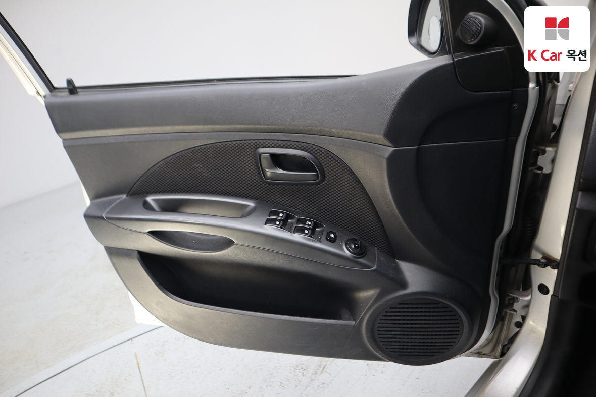 Kia Morning 2011 - Image 8