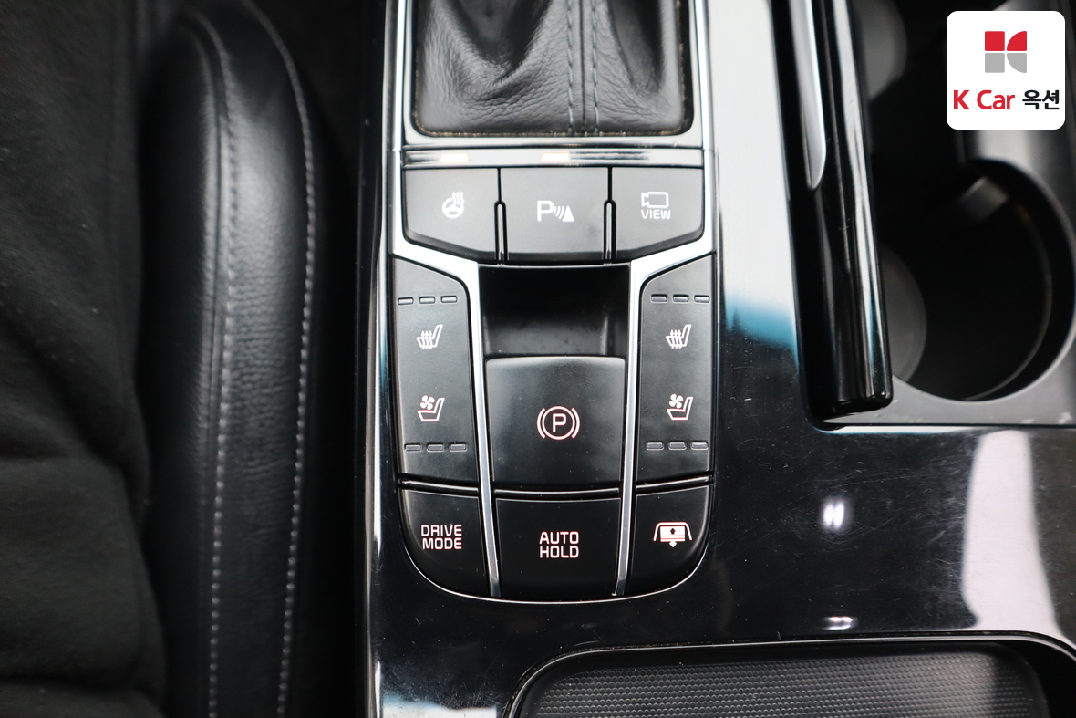 Kia K7 2019 - Image 16