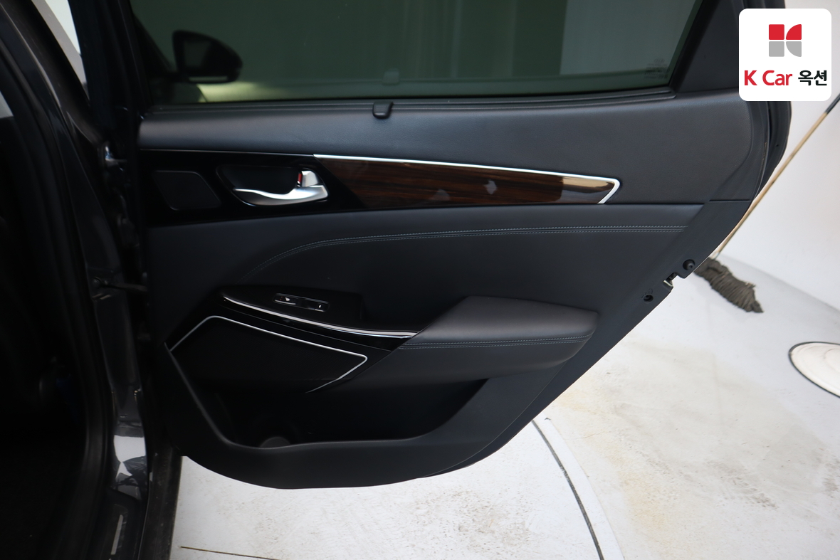 Kia K7 2019 - Image 27