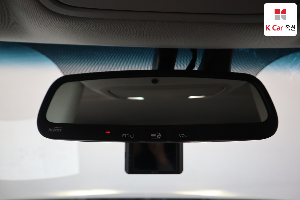 Kia K7 2019 - Image 12