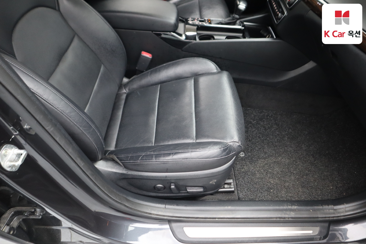 Kia K7 2019 - Image 30