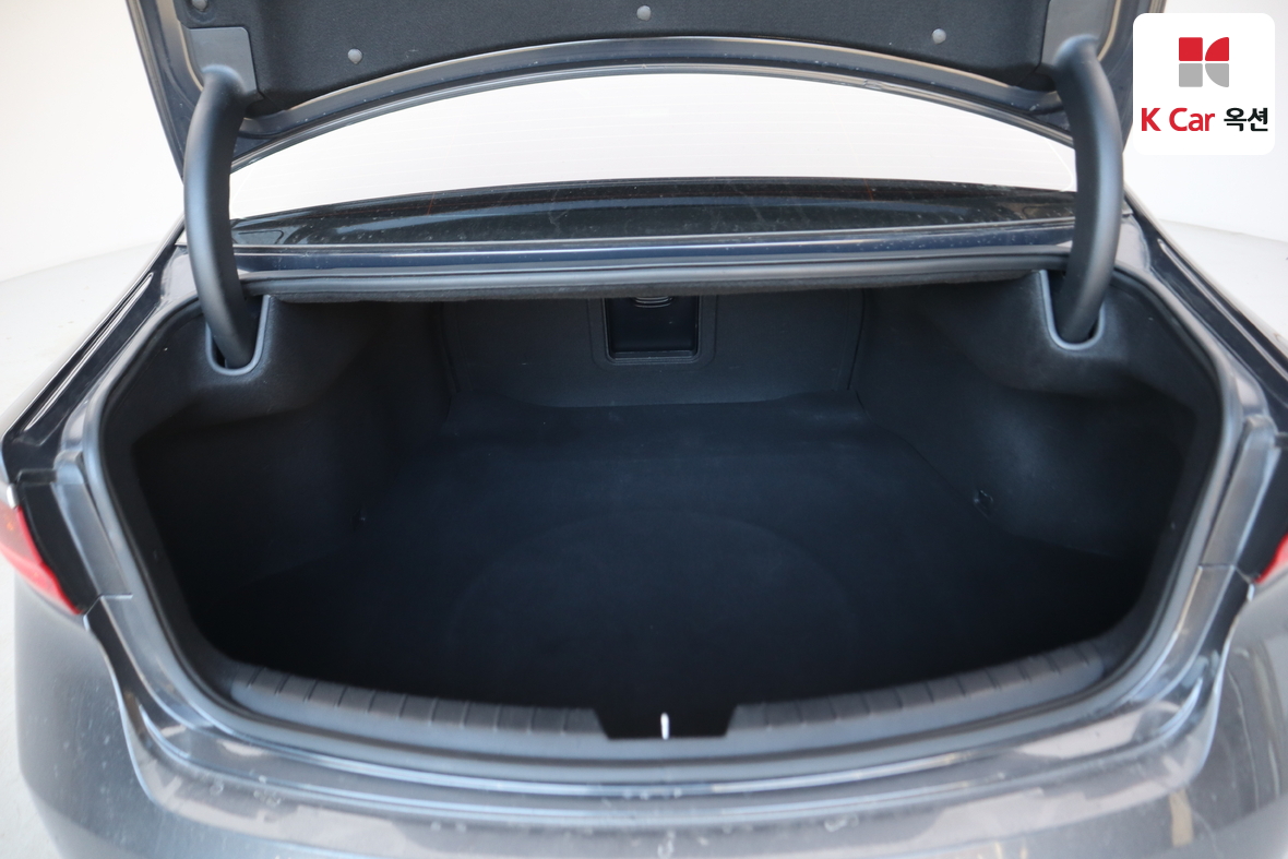 Kia K7 2019 - Image 26