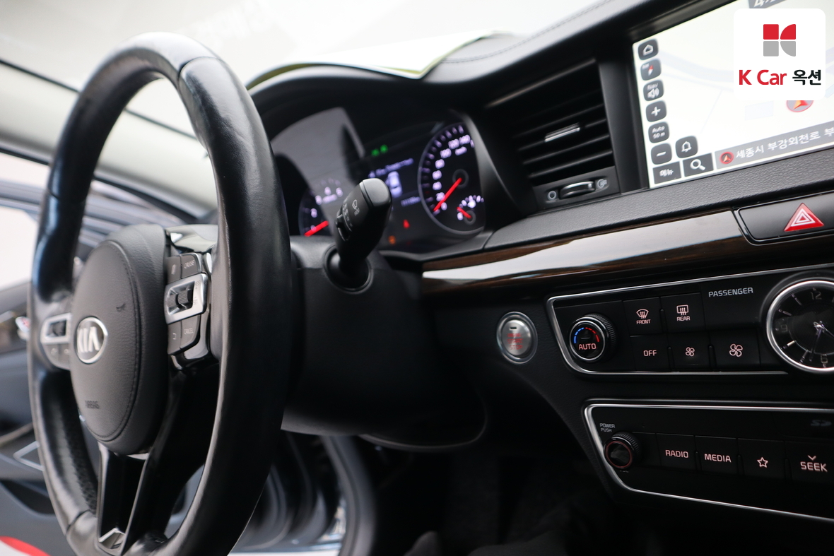 Kia K7 2019 - Image 11