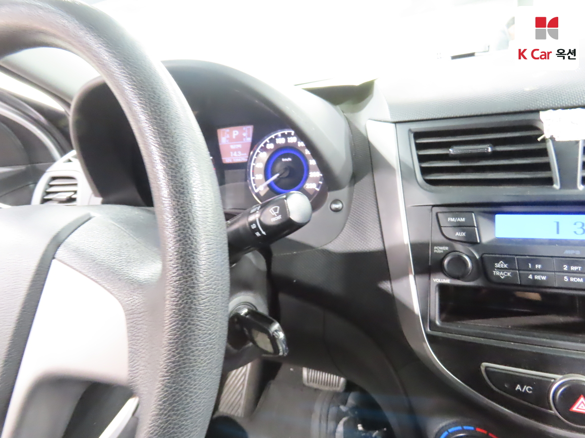 هيونداي أكسنت 2017 - صورة 11