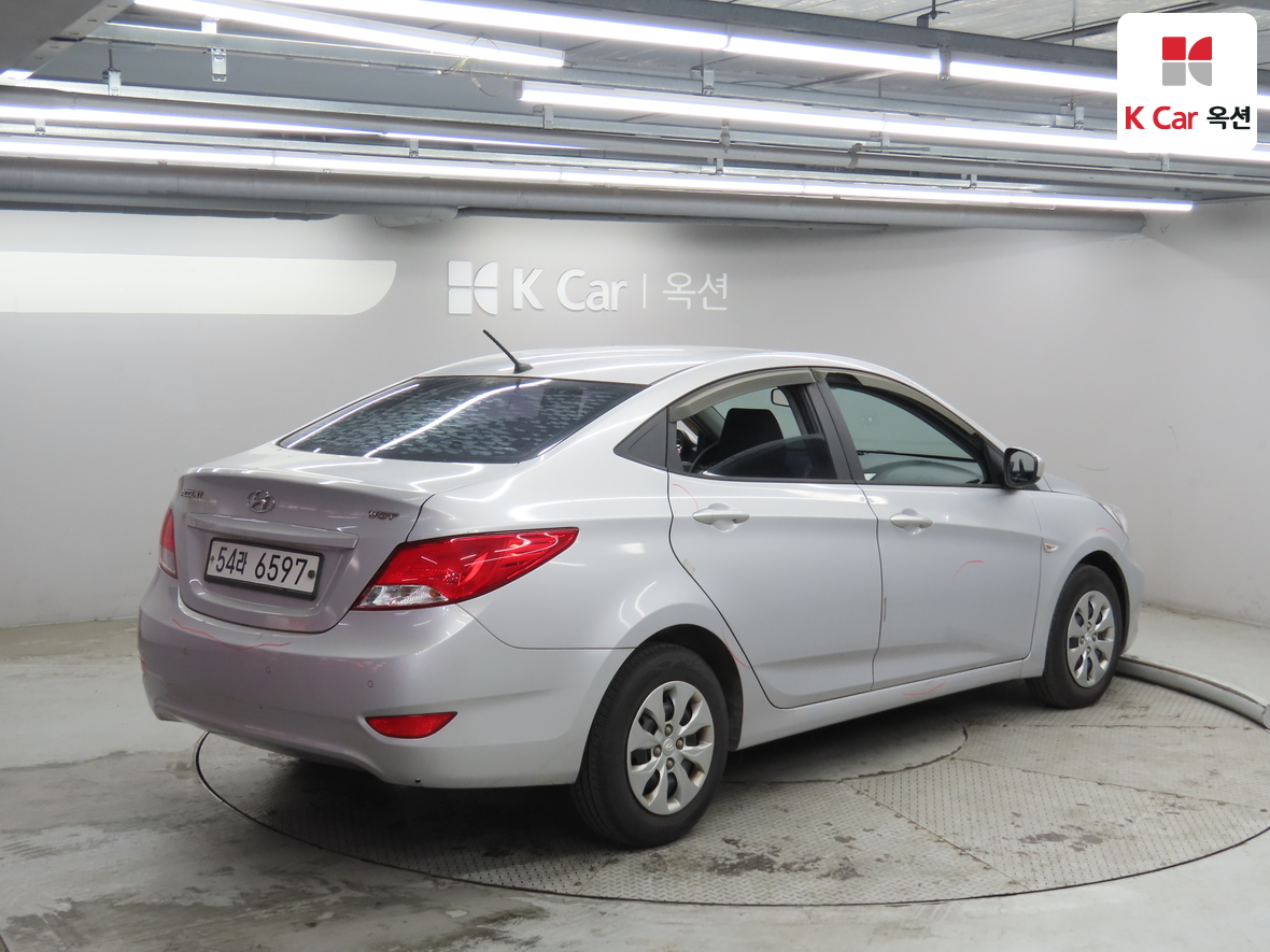 هيونداي أكسنت 2017 - صورة 2